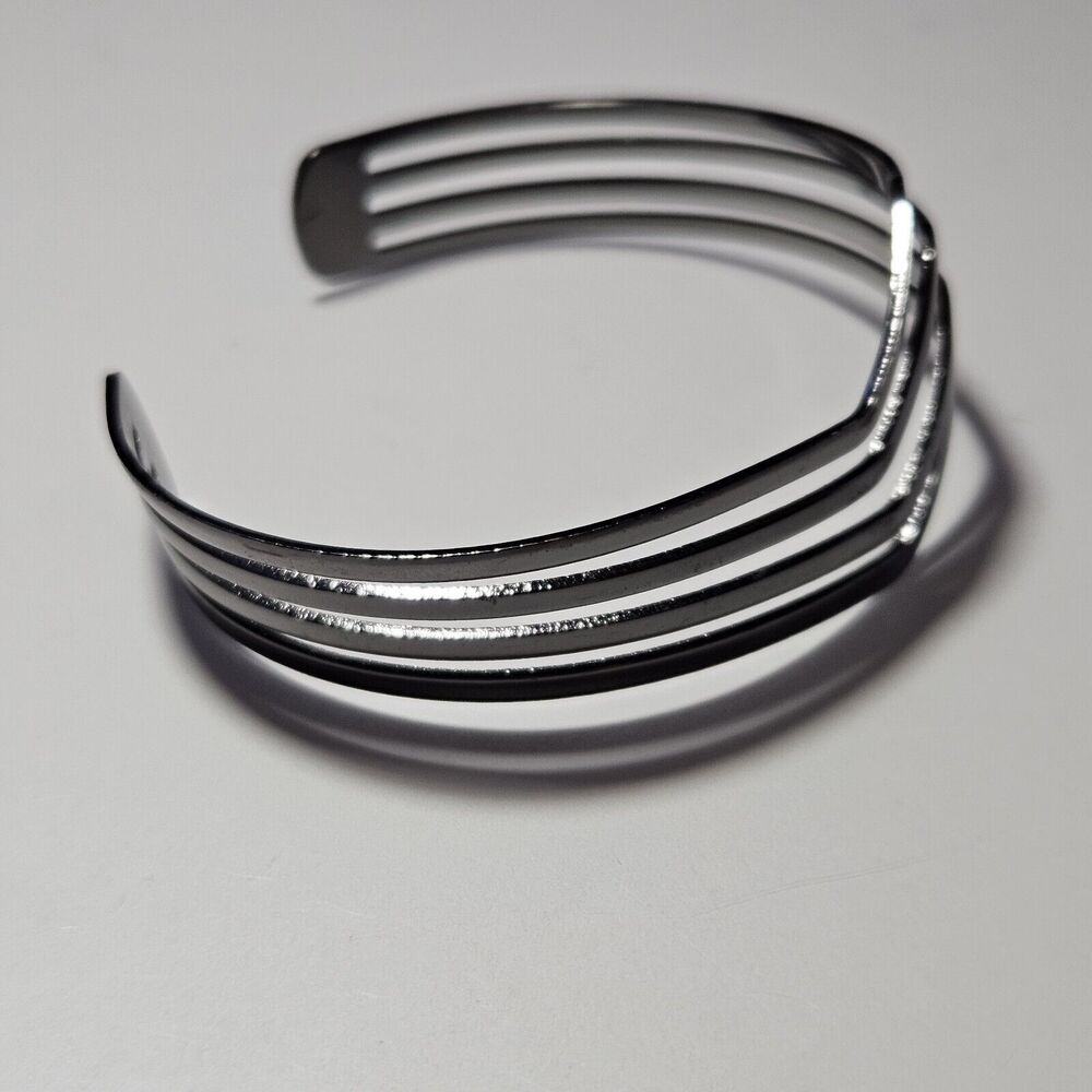 Waverunner Paparazzi Metal Bracelet 7" - Picture 9 of 11